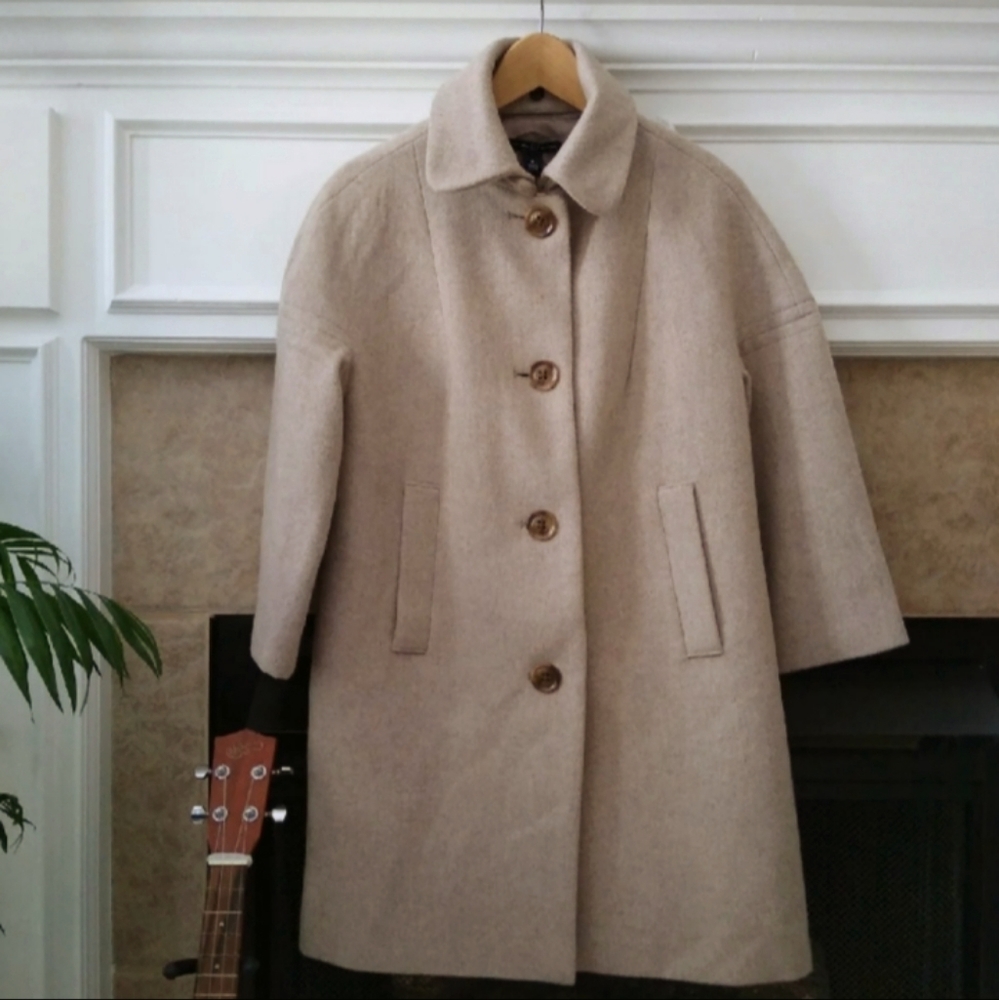 The Gap Wool Coat 🧥